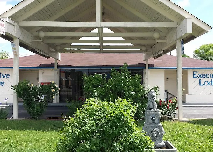 Executive Lodge